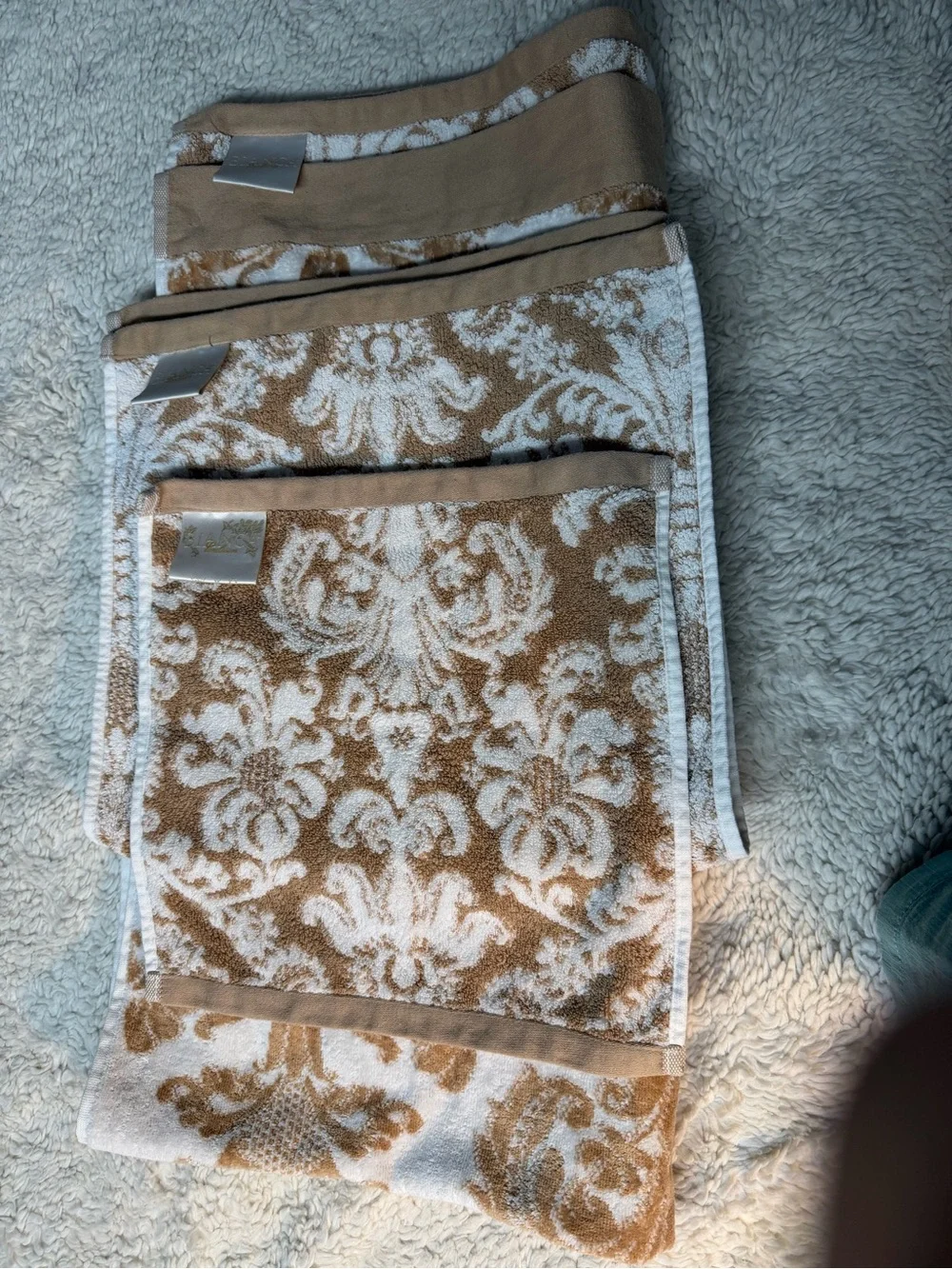 Bianca Exclusive 100% Cotton 3 piece Damask Pattern Towel Set in Beige and White